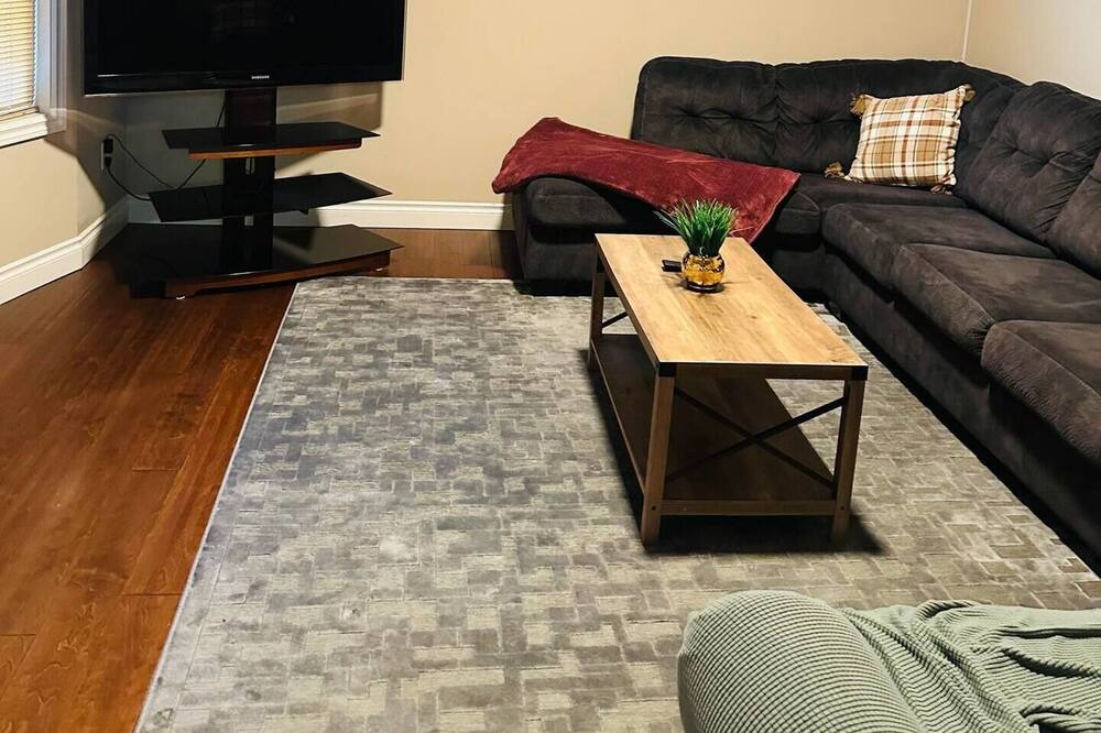 Photo of Livingroom in University District
