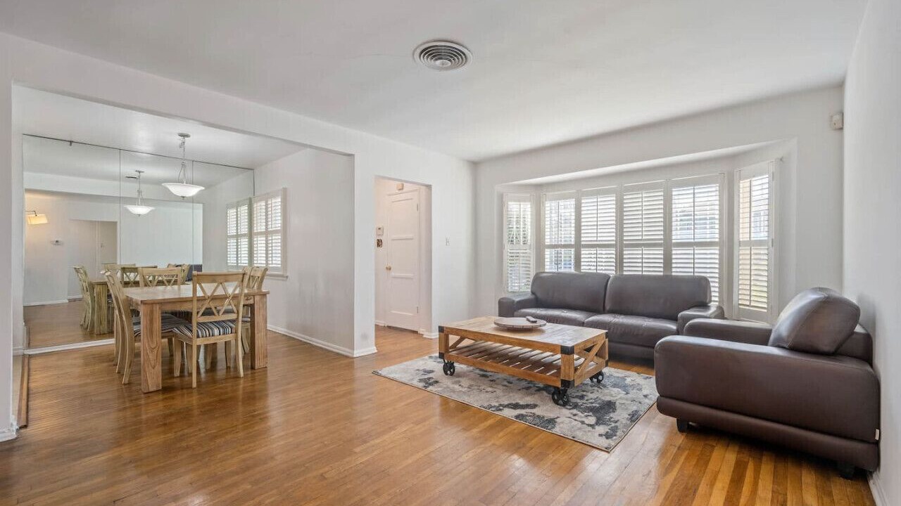 Photo of Livingroom in Rampart Village