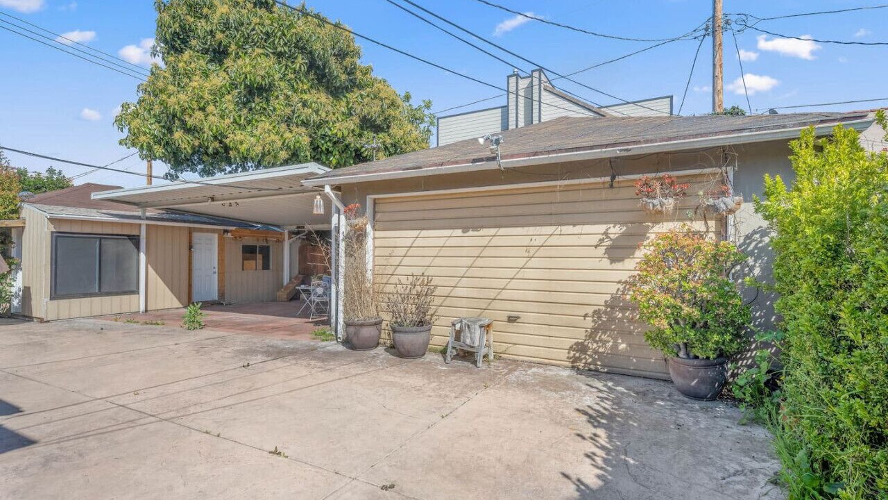 Photo of Patio Balcony in Rampart Village