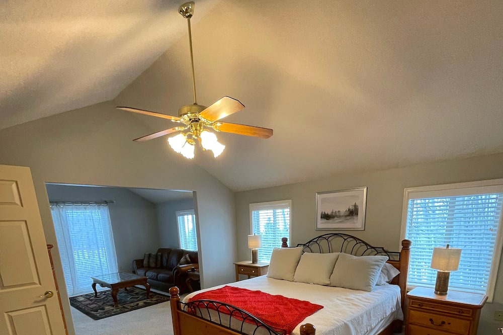 Photo of Bedroom in Star Valley Ranch
