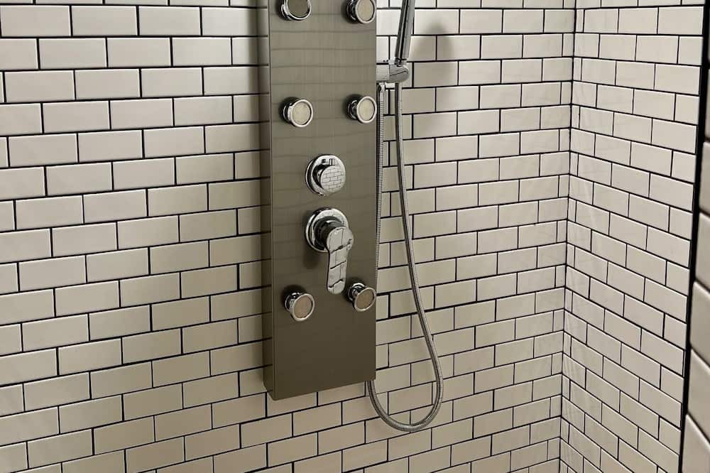 Photo of Bathroom in Sharpsburg
