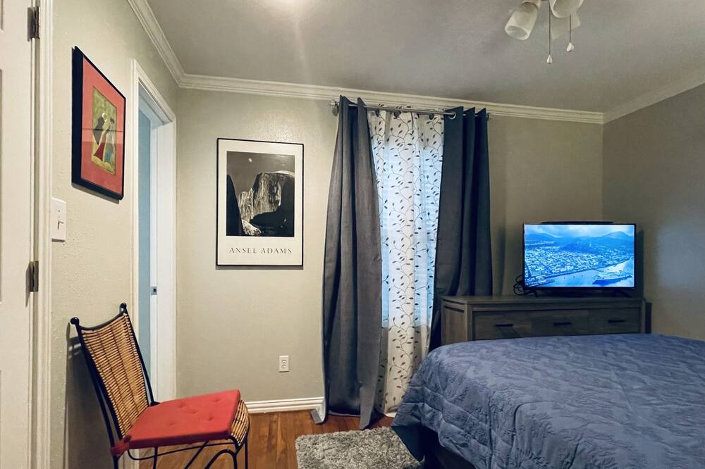 Photo of Bedroom in Garden Oaks