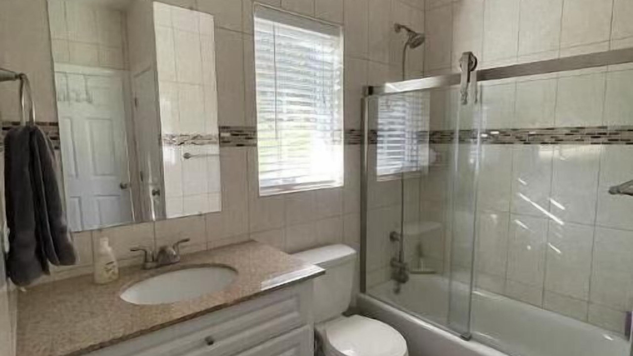 Photo of Bathroom in Fleming