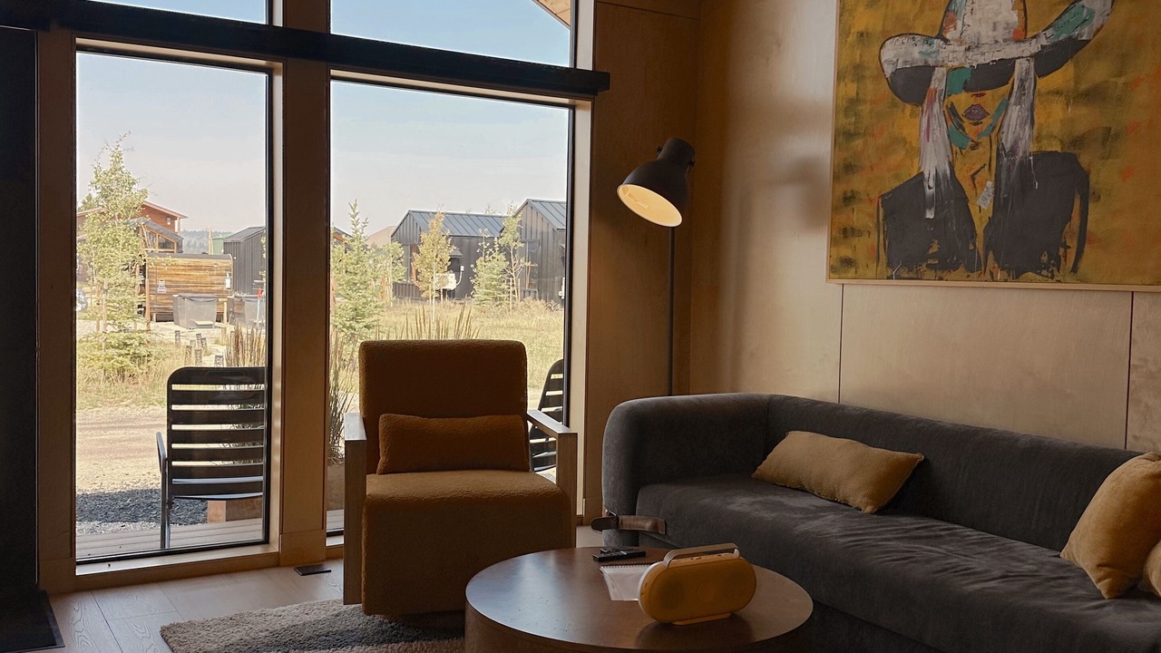 Photo of Livingroom in Last Chance