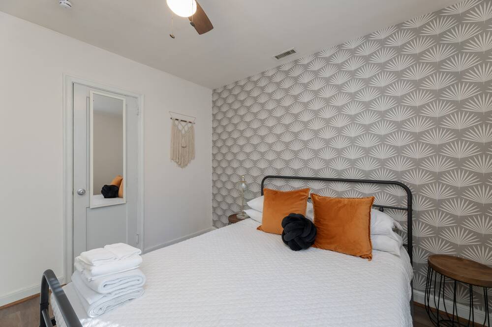 Photo of Bedroom in Rosewood