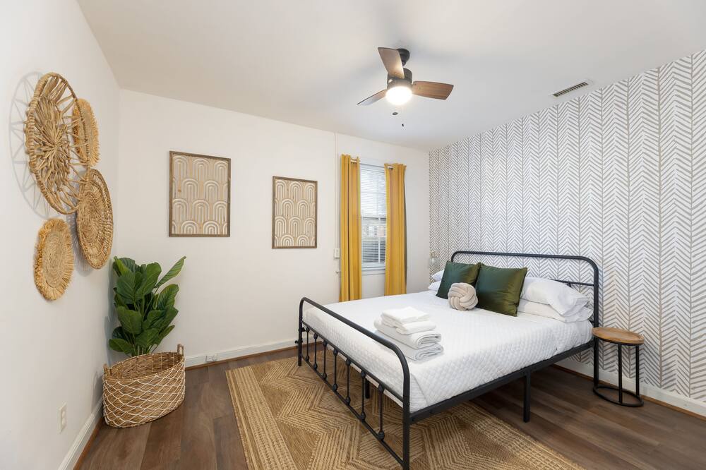 Photo of Bedroom in Rosewood