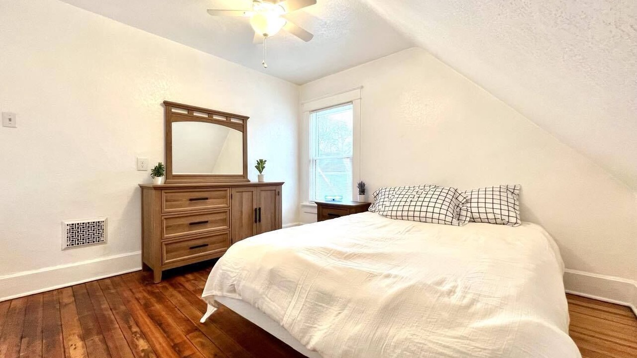 Photo of Bedroom in Ames