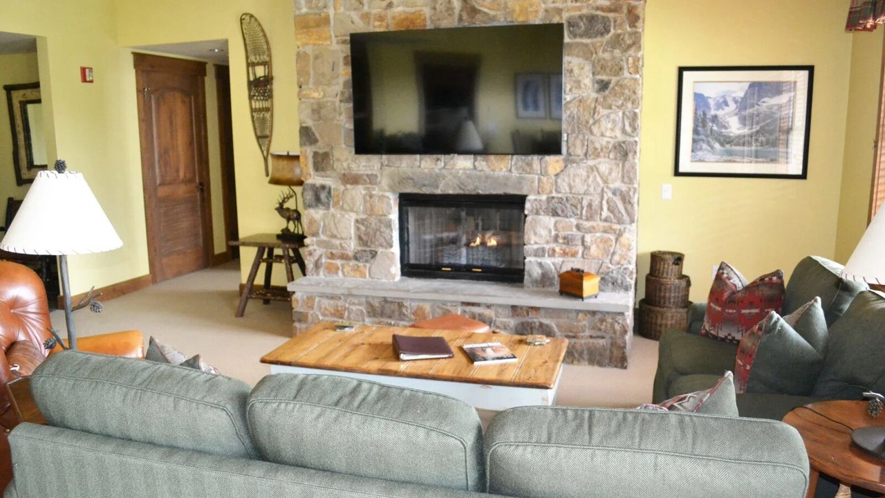 Photo of Livingroom in Teton Village