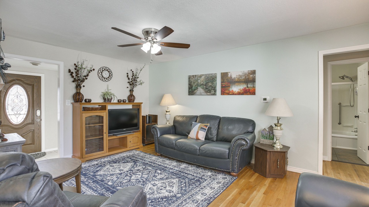 Photo of Livingroom in Gillette