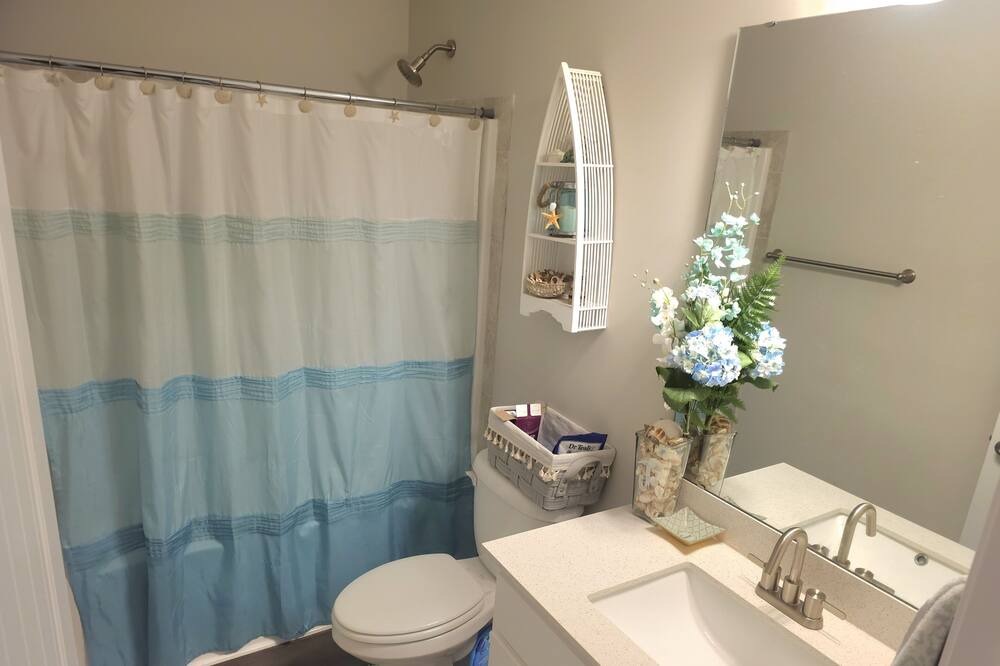Photo of Bathroom in Seven Lakes