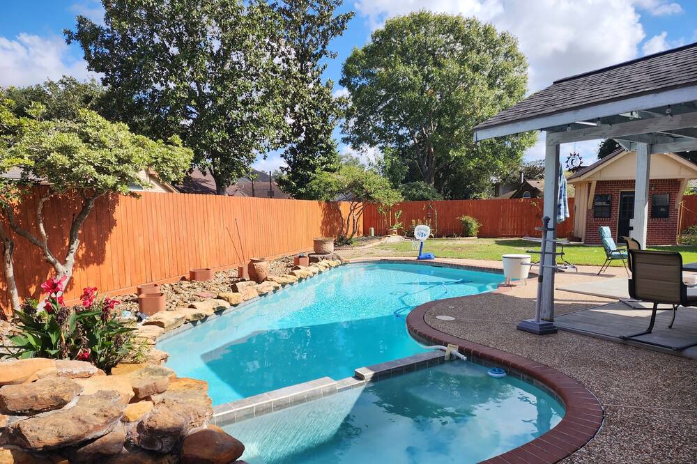 Photo of Outdoor in Pecan Grove