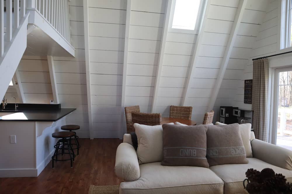 Photo of Livingroom in Valley Hi
