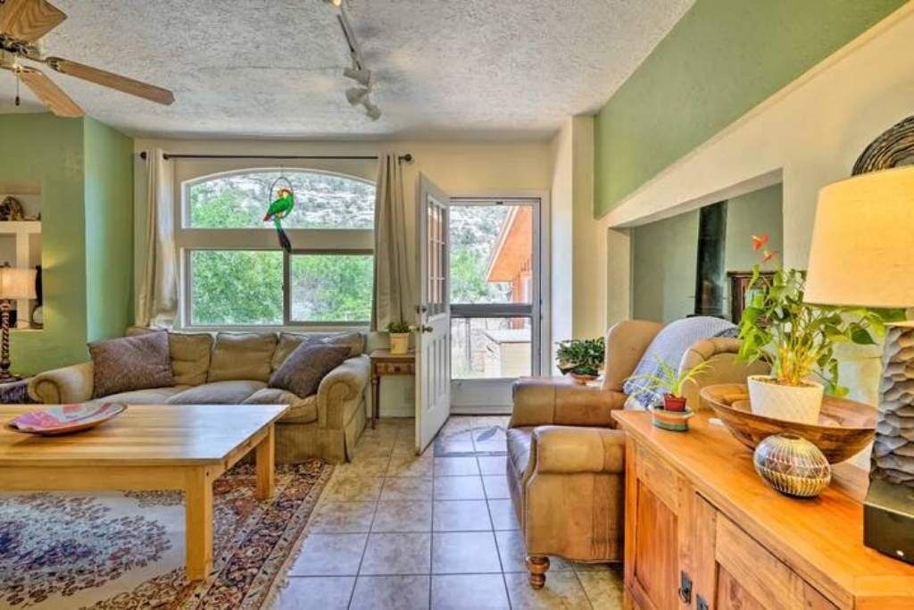Photo of Livingroom in Paradox
