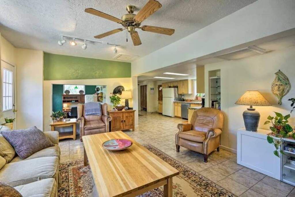 Photo of Livingroom in Paradox