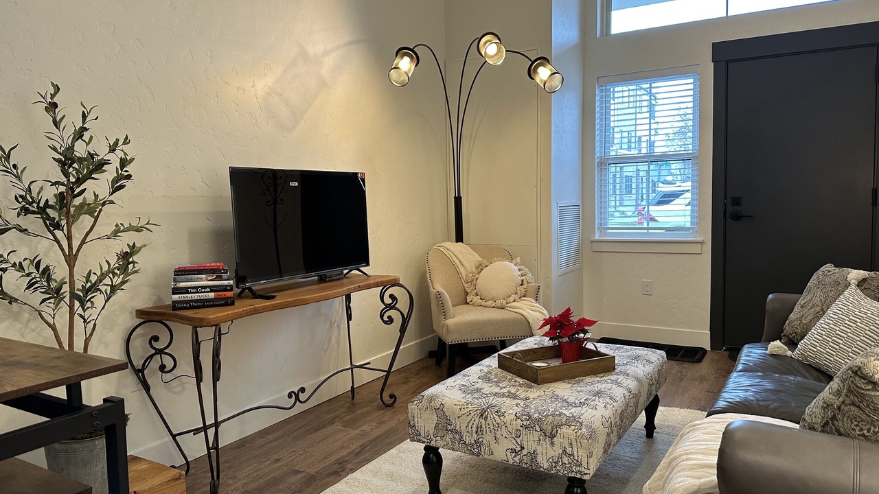 Photo of Livingroom in North End