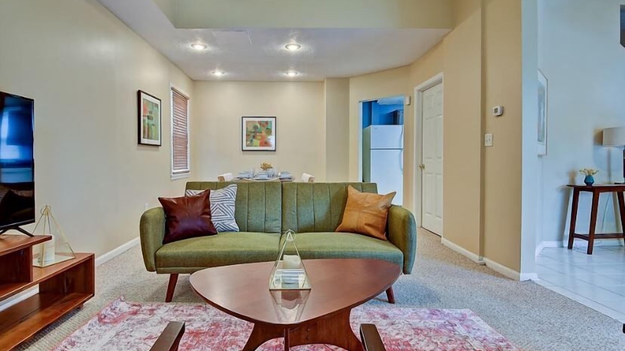 Photo of Livingroom in Holy Cross
