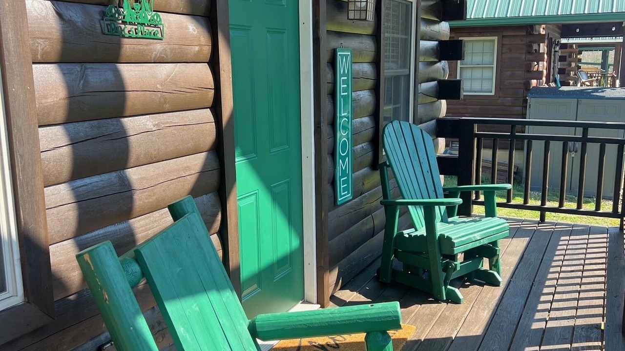 Photo of Patio Balcony in Falls of Rough
