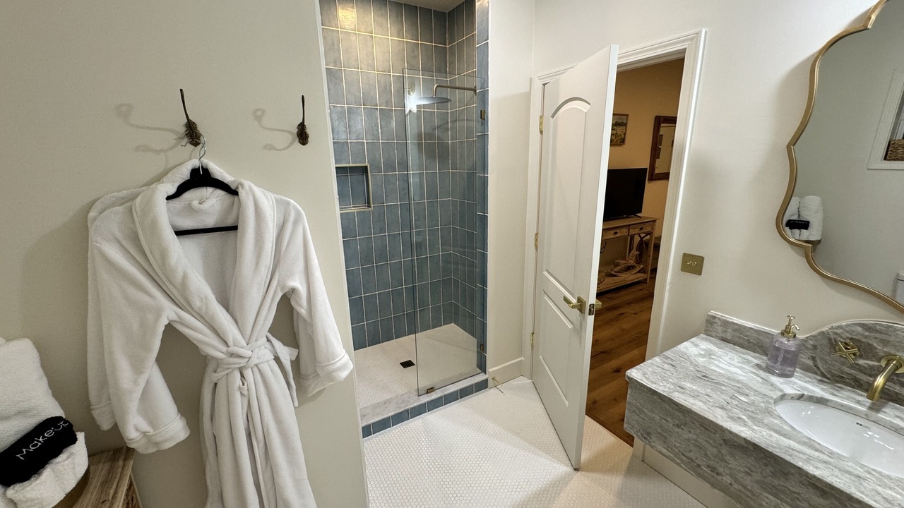 Photo of Bathroom in Mount Ida