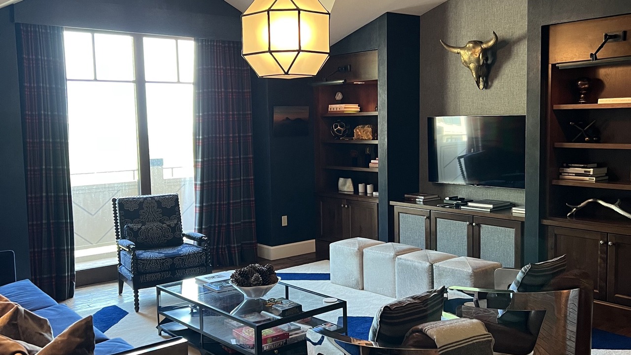 Photo of Livingroom in Empire Pass