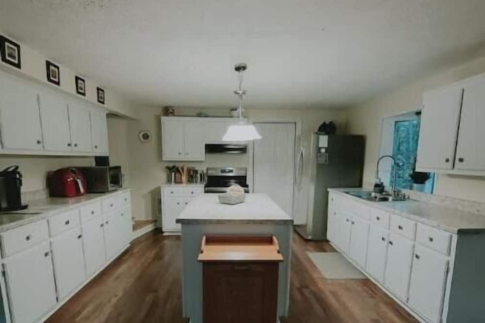Photo of Kitchen in Chewalla