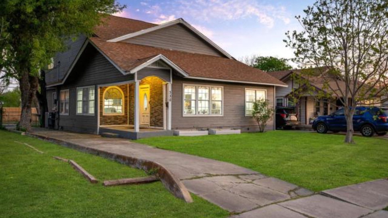 Photo of Outdoor in Highland Park