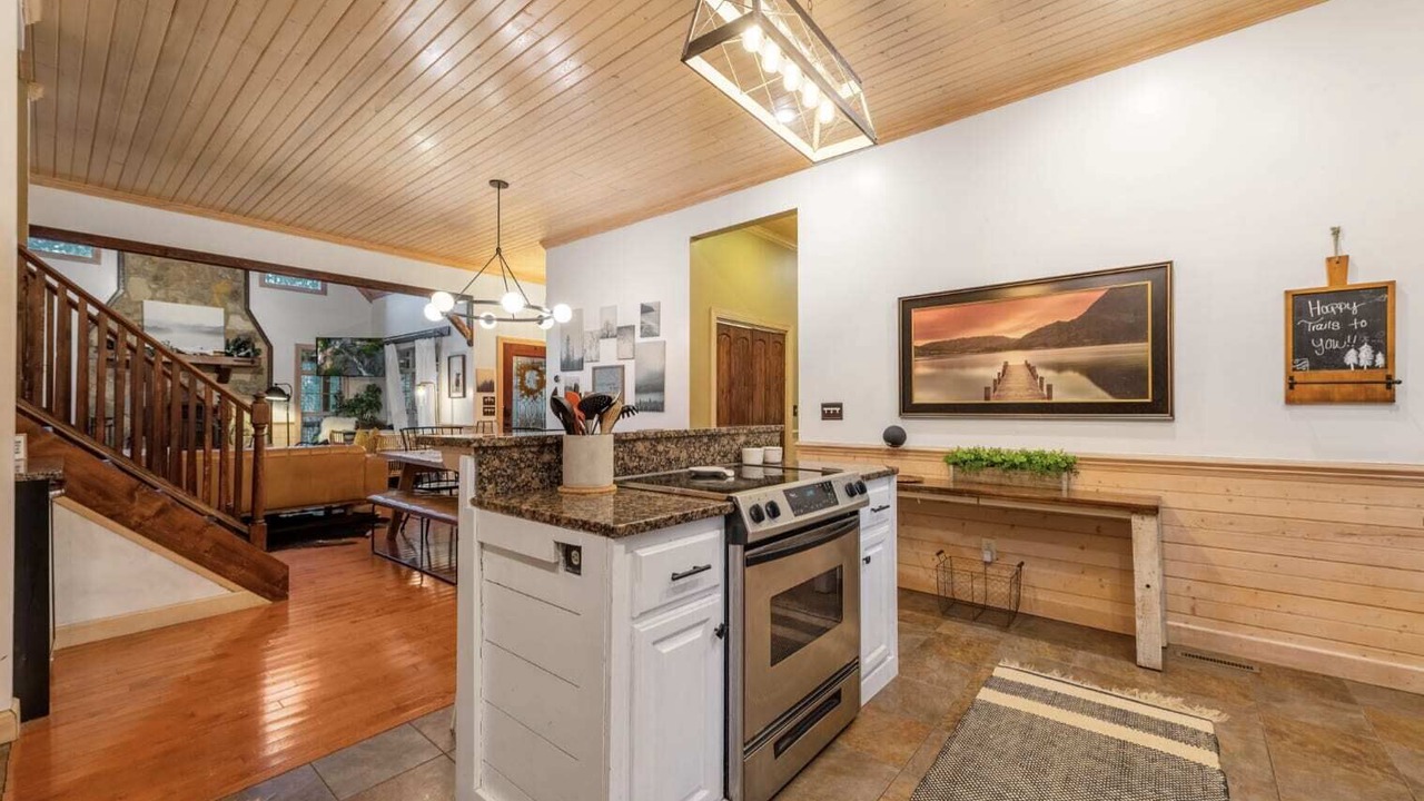 Photo of Kitchen in Walnut Mountain