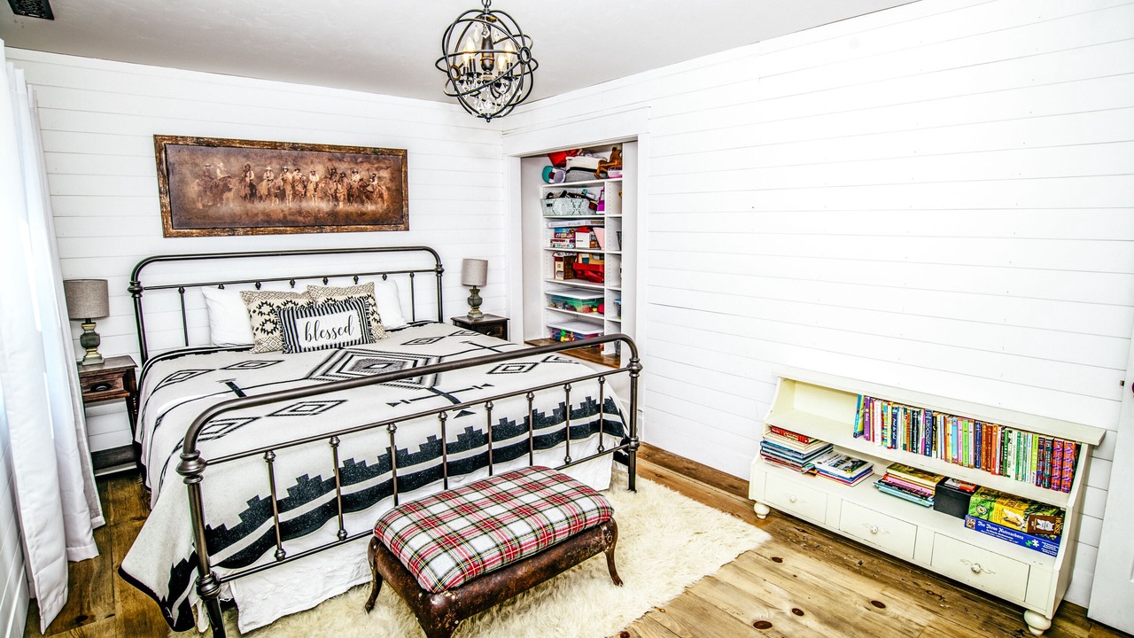 Photo of Bedroom in Columbia Falls