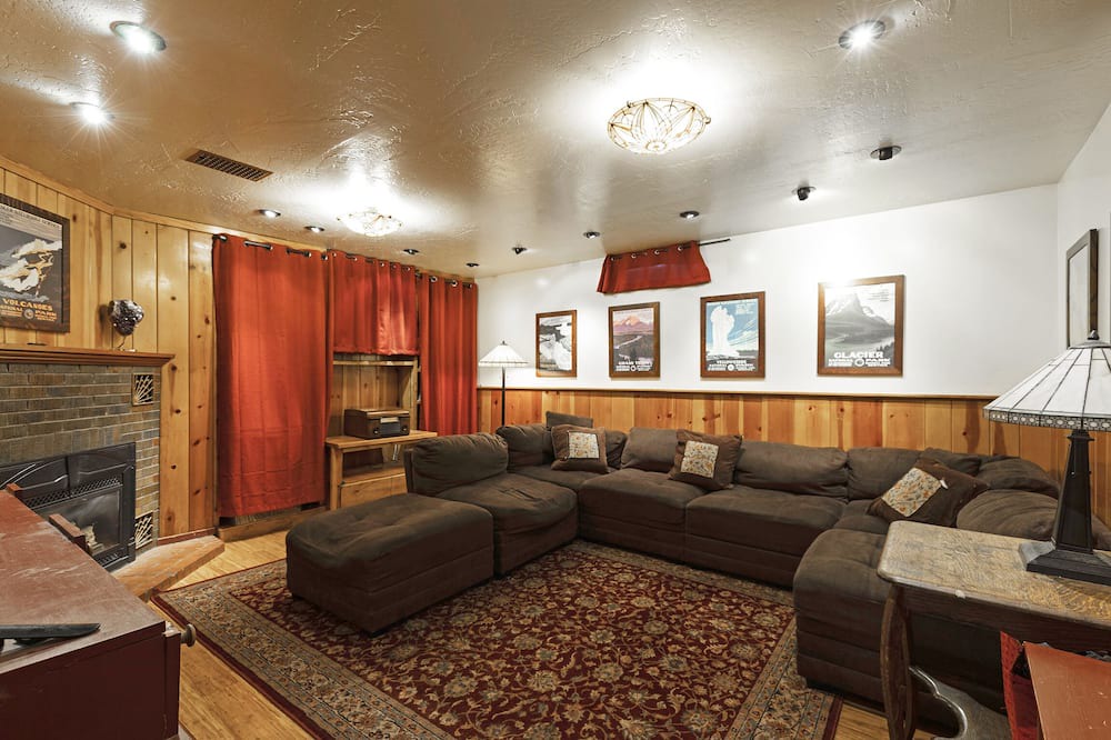 Photo of Livingroom in University District