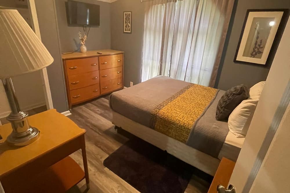 Photo of Bedroom in Raleigh