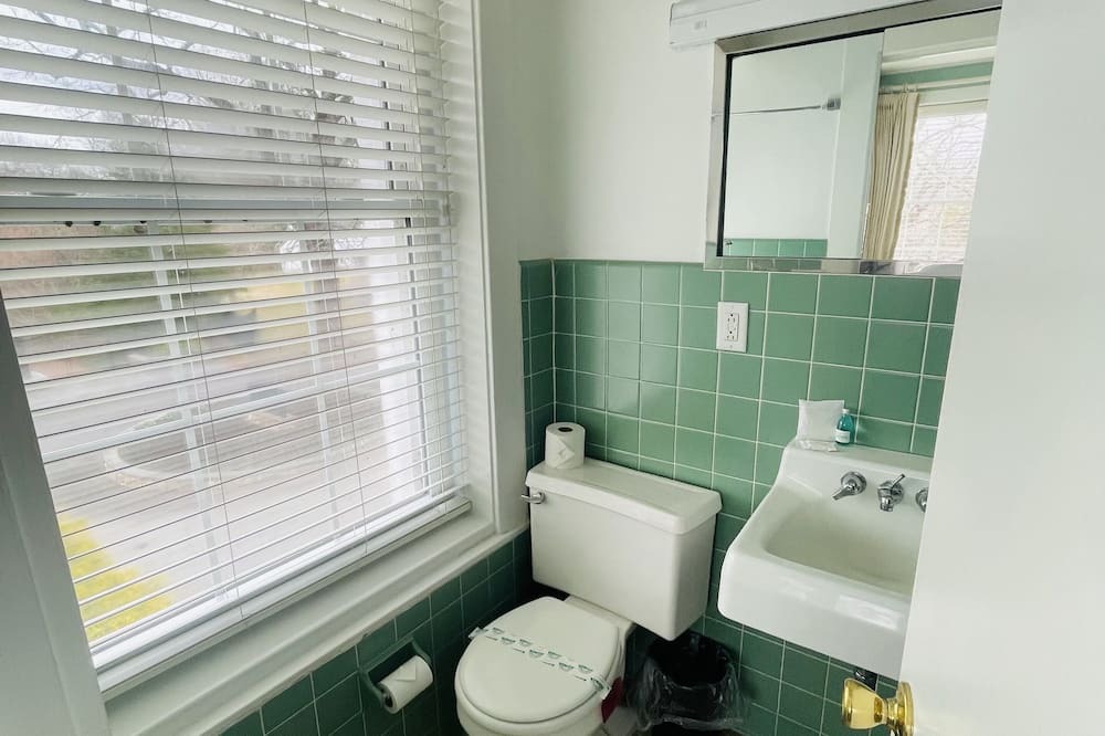 Photo of Bathroom in Clemmons