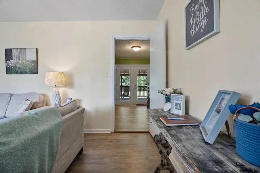 Photo of Livingroom in South View