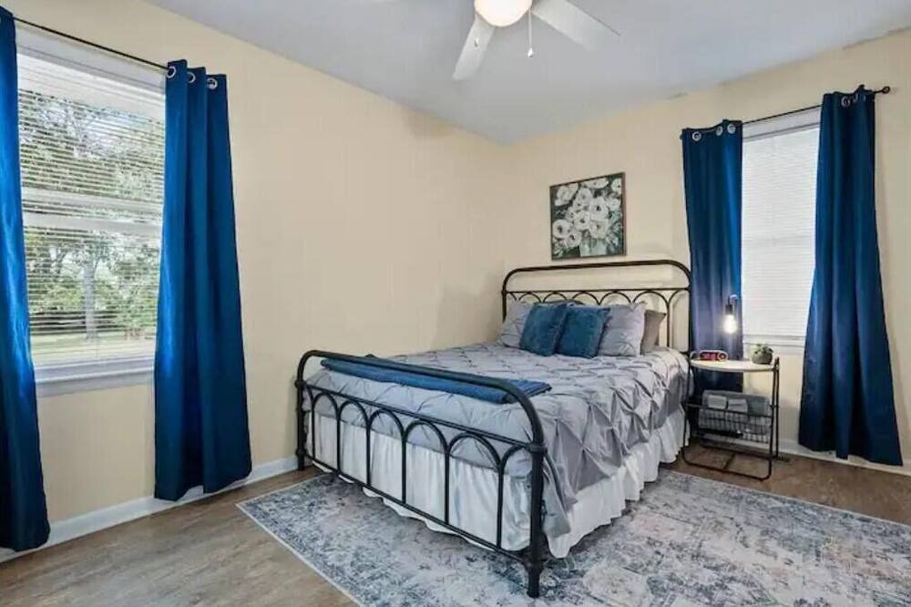 Photo of Bedroom in South View