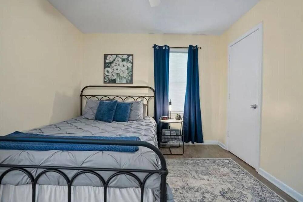 Photo of Bedroom in South View
