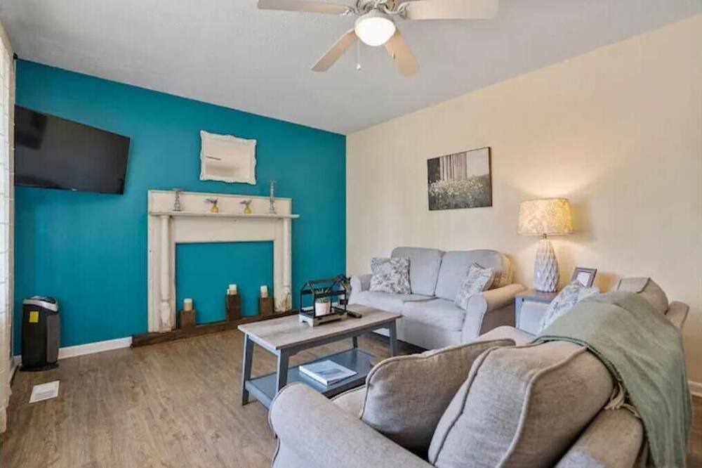 Photo of Livingroom in South View