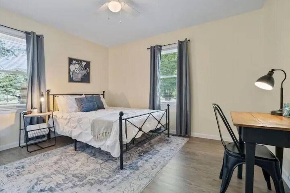 Photo of Bedroom in South View