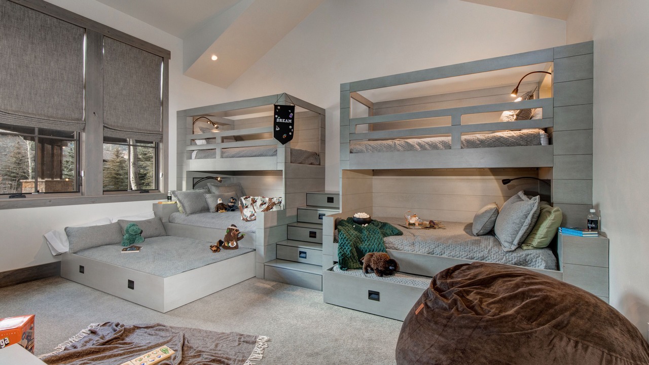 Photo of Livingroom in Teton Village
