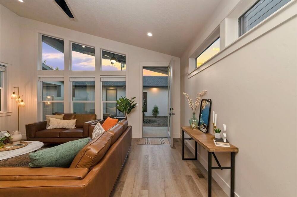 Photo of Livingroom in Southeast Boise