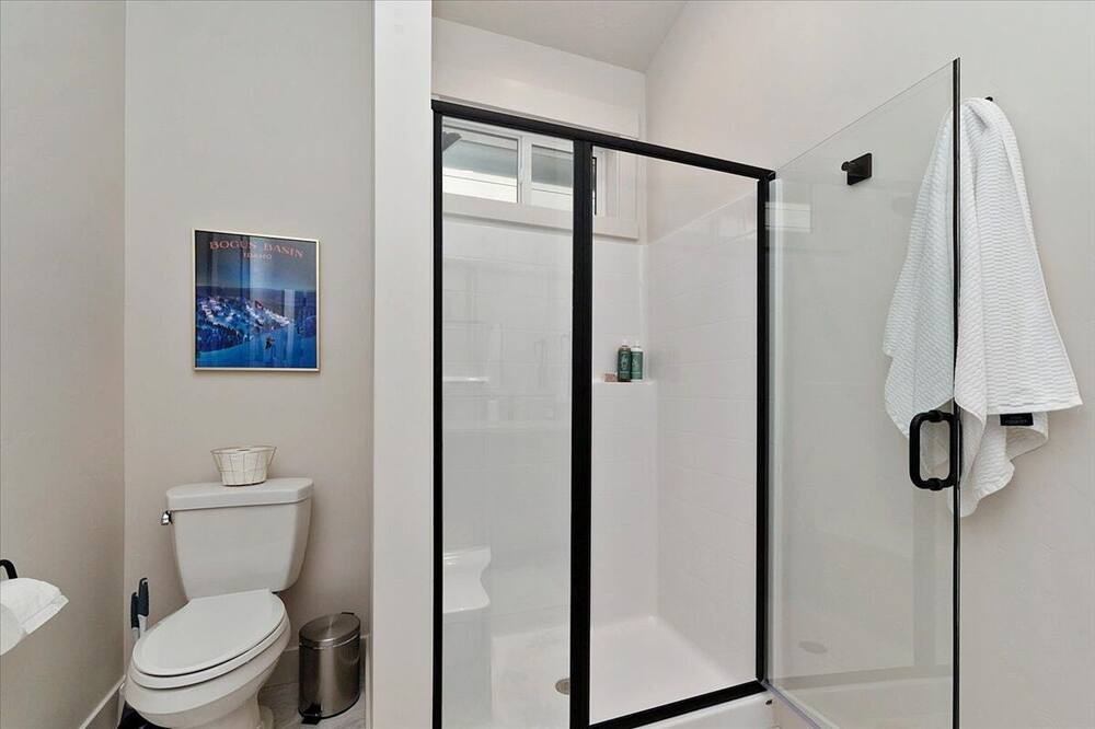 Photo of Bathroom in Southeast Boise