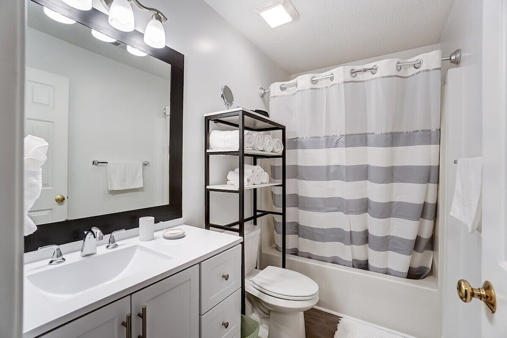 Photo of Bathroom in Wingate