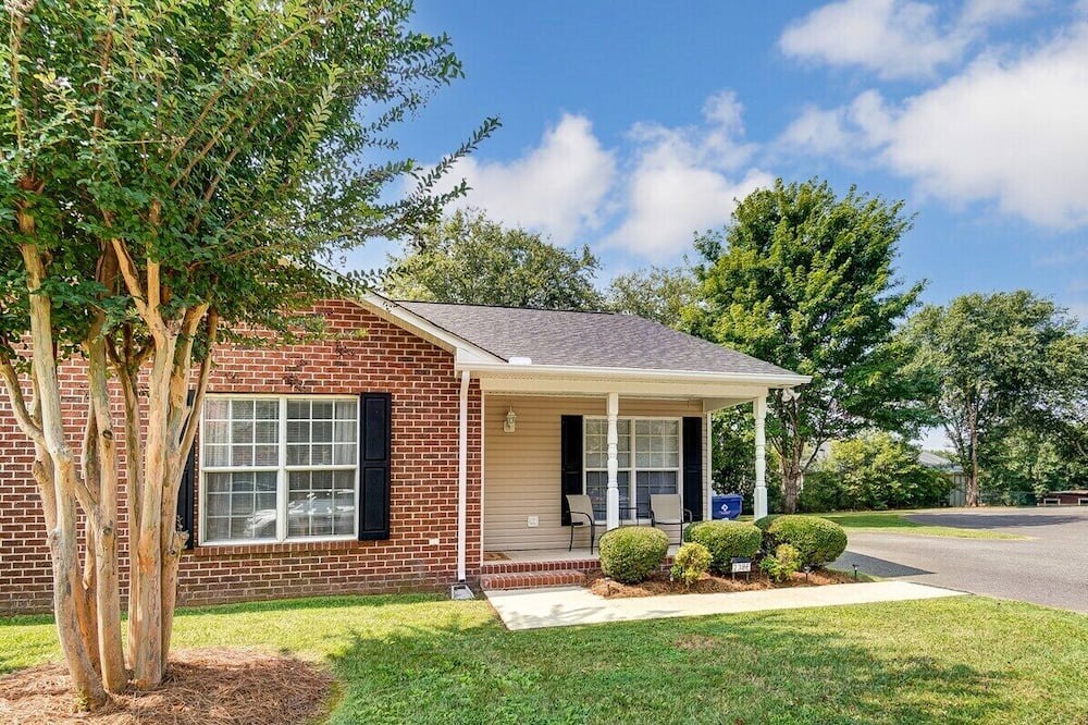 Photo of Outdoor in Wingate