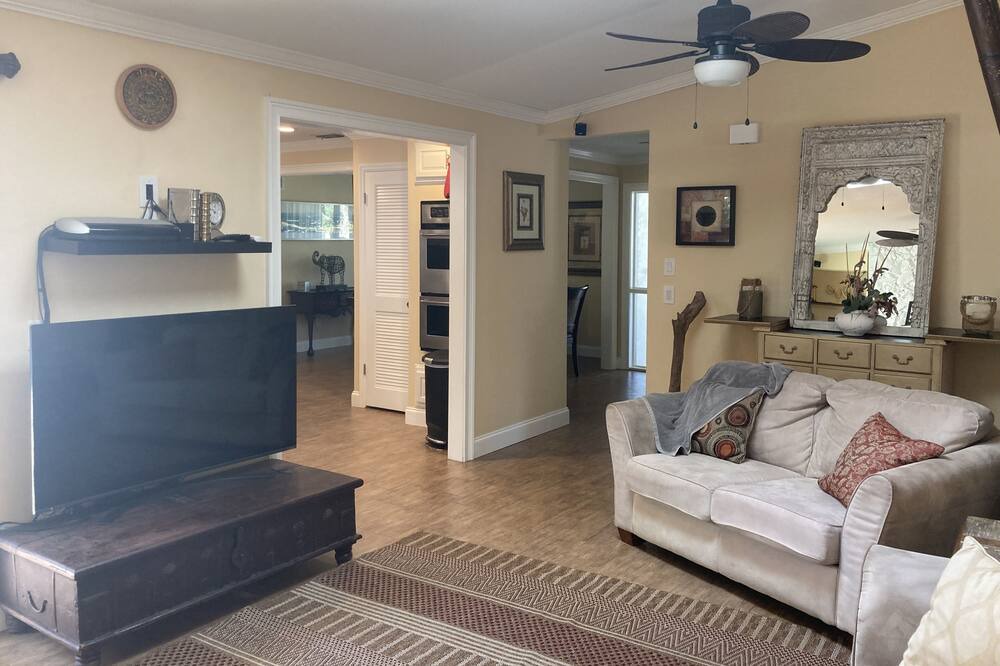 Photo of Livingroom in Casselberry
