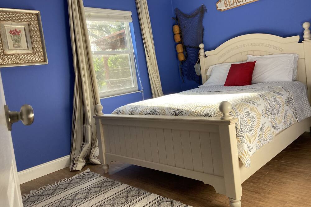 Photo of Bedroom in Casselberry