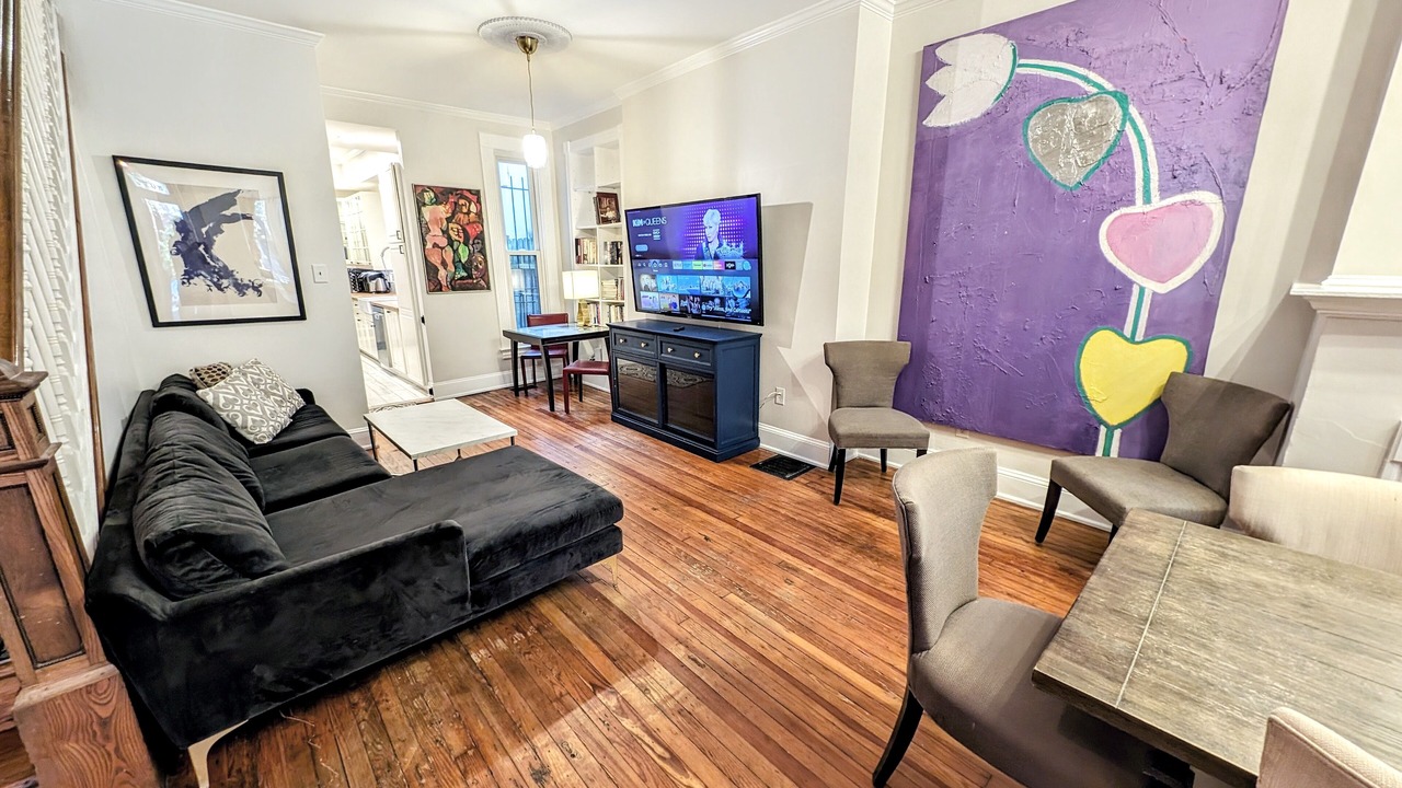 Photo of Livingroom in H Street Corridor