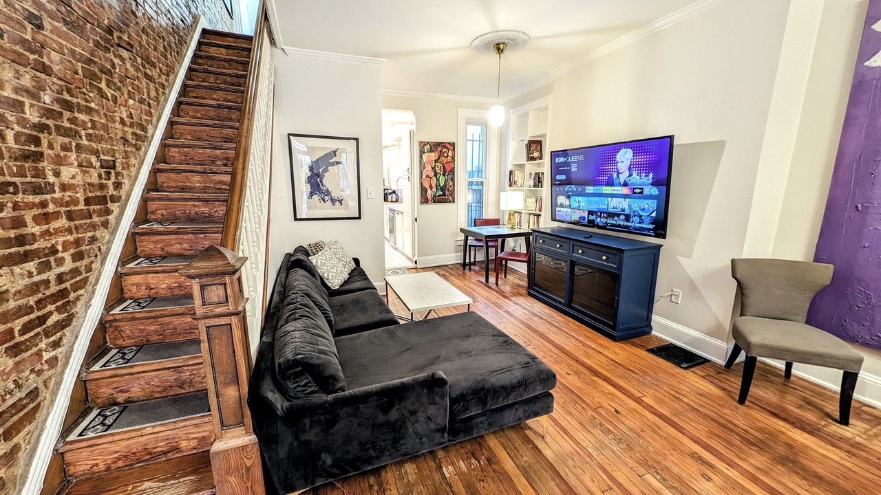 Photo of Livingroom in H Street Corridor