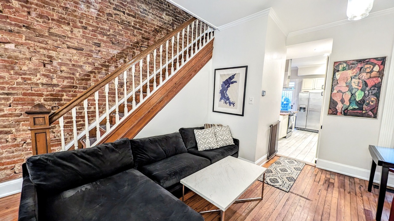 Photo of Livingroom in H Street Corridor