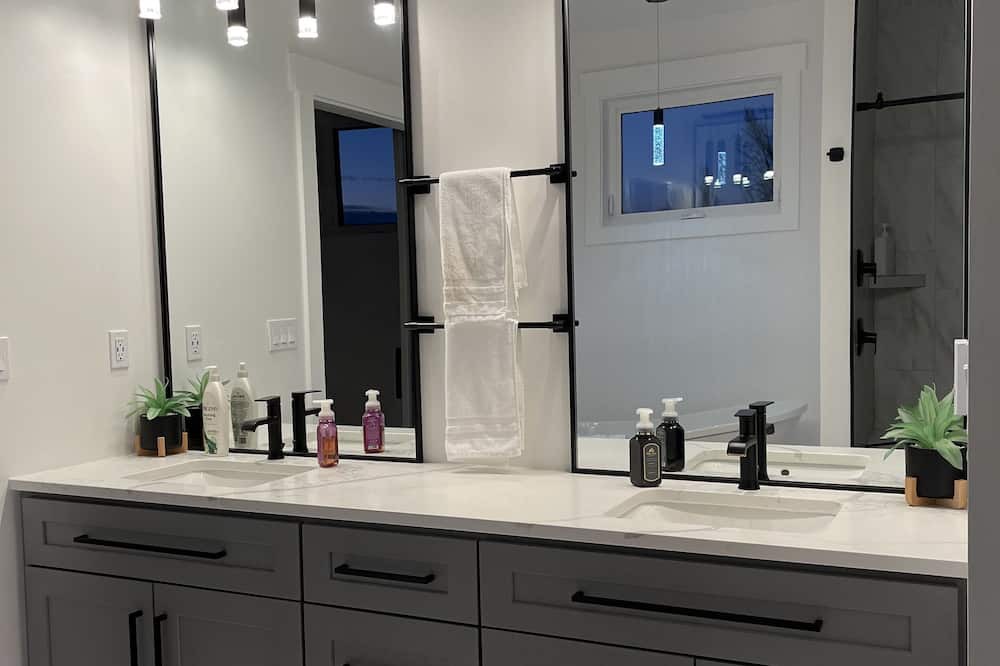 Photo of Bathroom in Payette