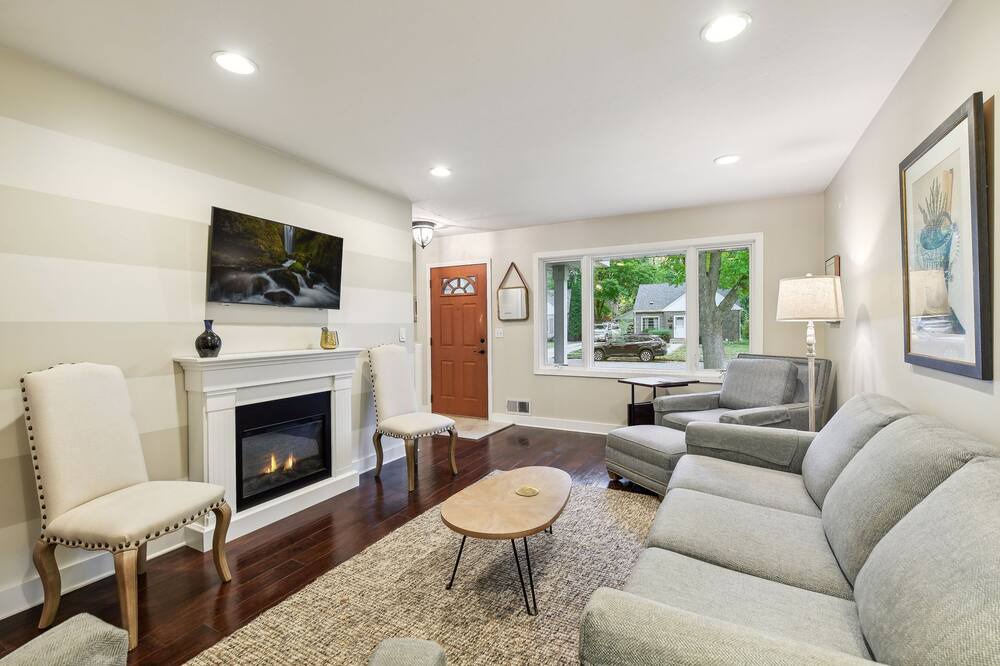 Photo of Livingroom in St. Louis Park