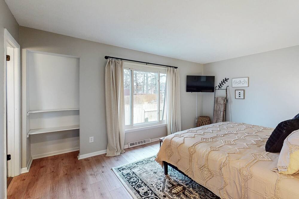 Photo of Bedroom in Canton