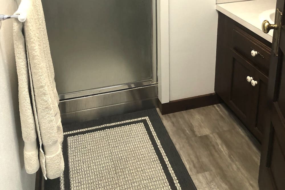 Photo of Bathroom in Powell