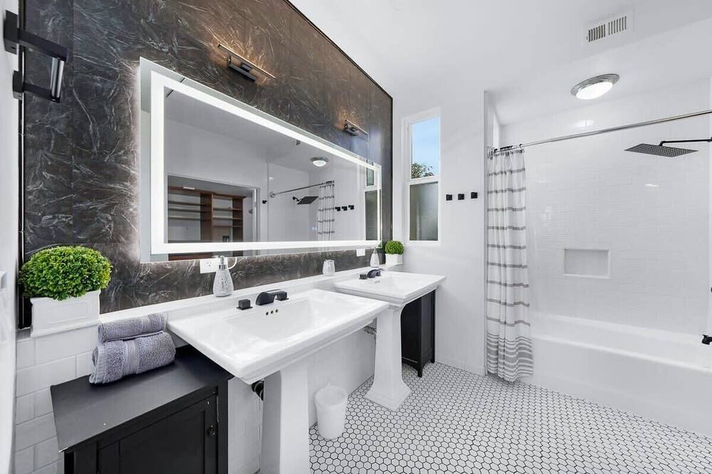 Photo of Bathroom in Cortez Hill